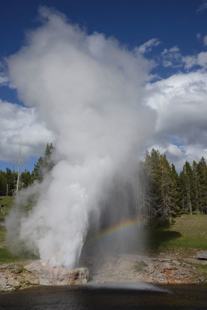 Riverside Geyser thumbnail