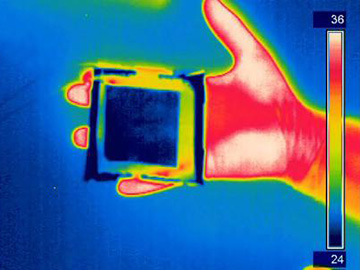 Human hand in IR, screened by graphene device