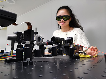 Picture of Fiona Wei in lab