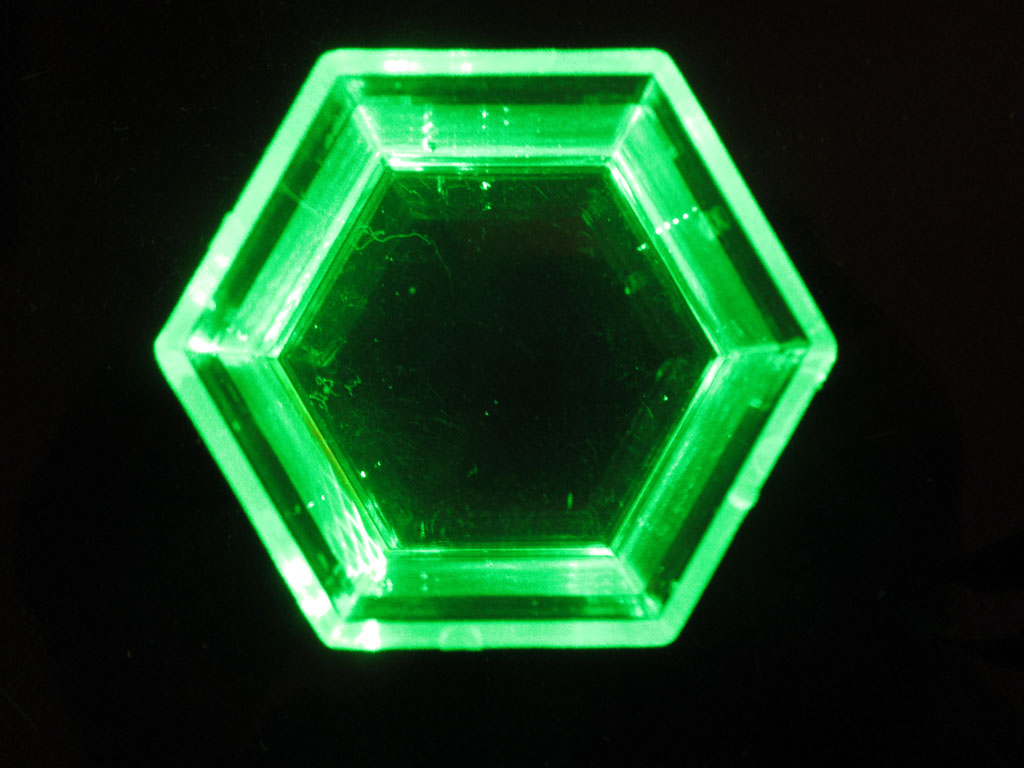 Light in a hexagonal prism thumbnail